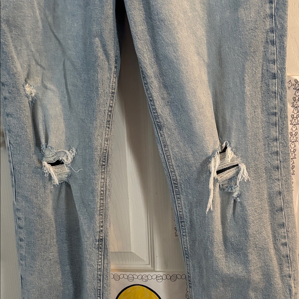 GAP Light Blue Straight Leg Jeans - Picture 4 of 5
